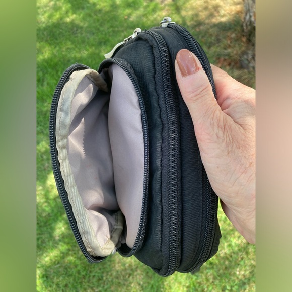 😎Baggallini Mini Cross Body Black - Picture 6 of 15